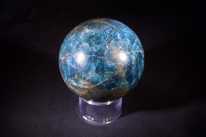Apatite Sphere (No.646)