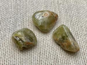 Garnet - Green - 2cm Tumbled Stone (Selected)